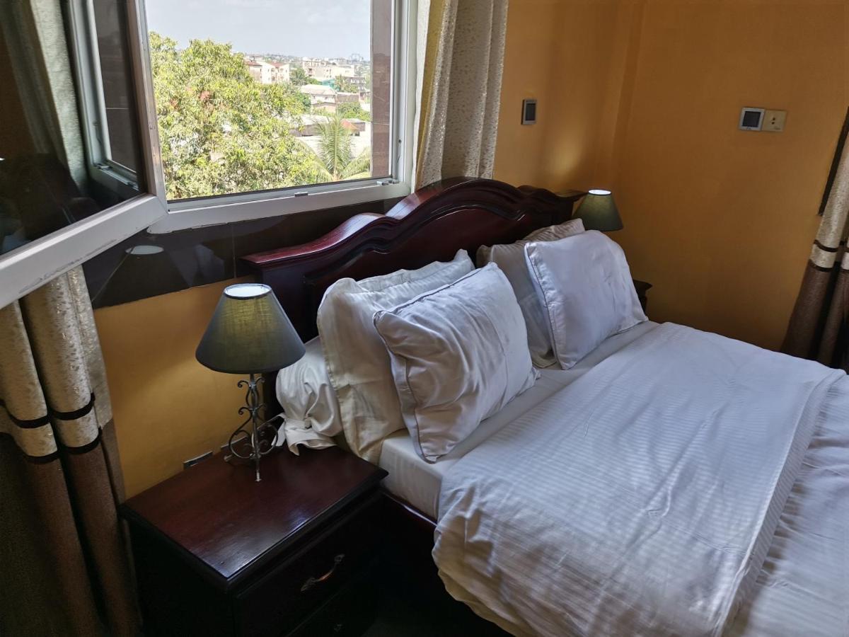 Residence Hoteliere Mb-202 C Дуала Экстерьер фото