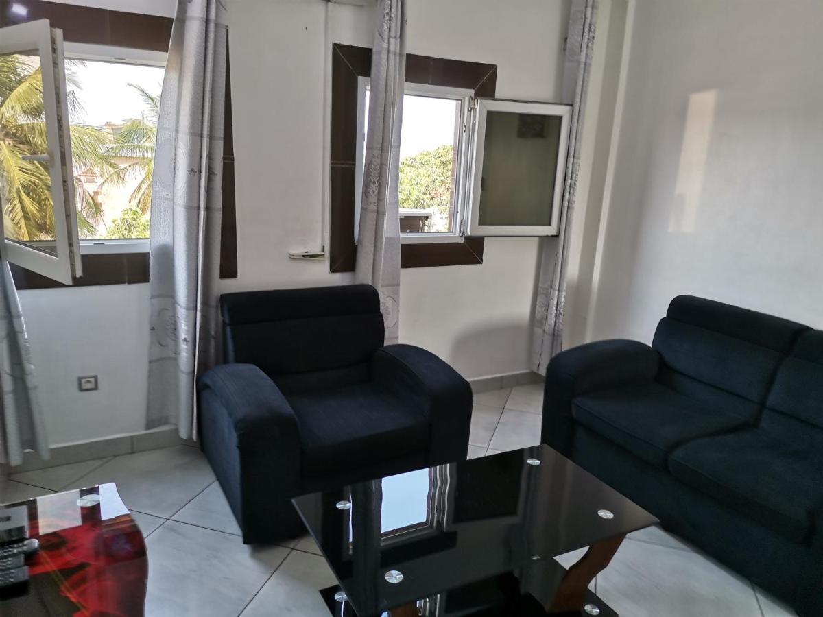Residence Hoteliere Mb-202 C Дуала Экстерьер фото