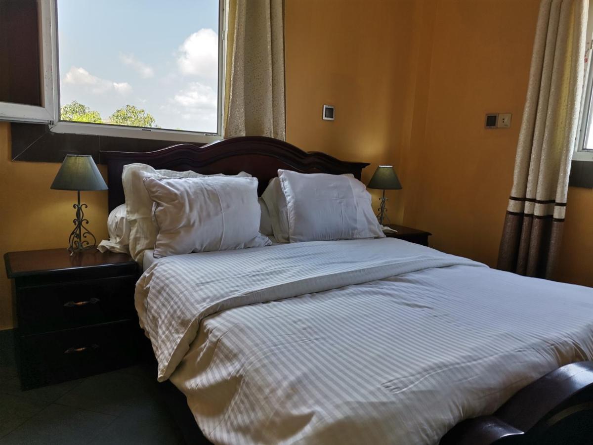 Residence Hoteliere Mb-202 C Дуала Экстерьер фото