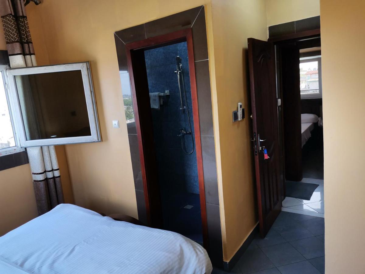 Residence Hoteliere Mb-202 C Дуала Экстерьер фото